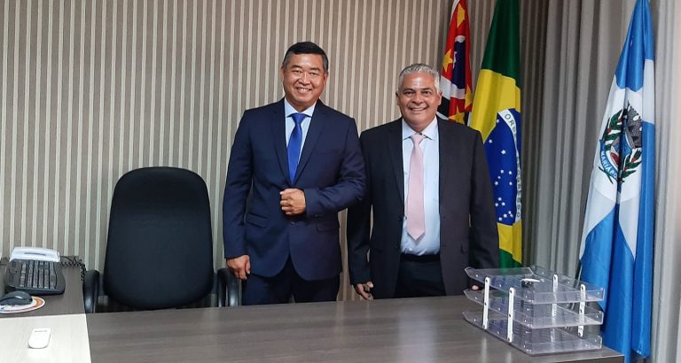 Ricardo Watanabe e Gilson Paulo assumem Prefeitura de Mariápolis