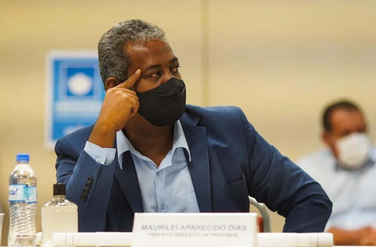 Prefeito de Pracinha participa de audiência na Secretaria de Habitação