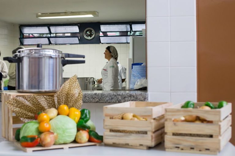 Governo de SP vai fornecer merenda para alunos da rede estadual a partir de 1º de fevereiro