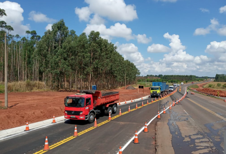 Eixo SP abre 536 vagas para agente de pedágio