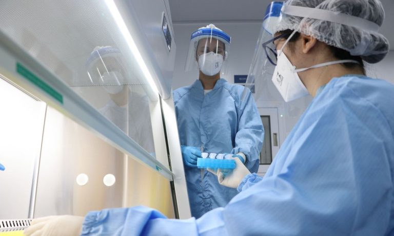 Fiocruz deve iniciar produção da vacina de Oxford em 20 de janeiro