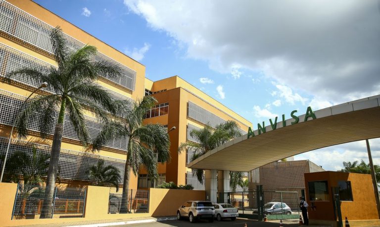 Anvisa: eventos adversos das vacinas estão dentro do previsto