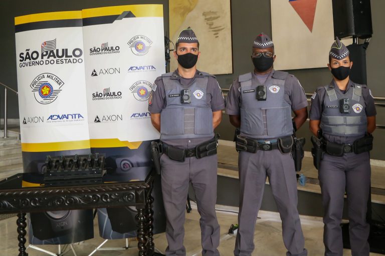 Governo de SP adquire 2,5 mil novas câmeras corporais para a PM
