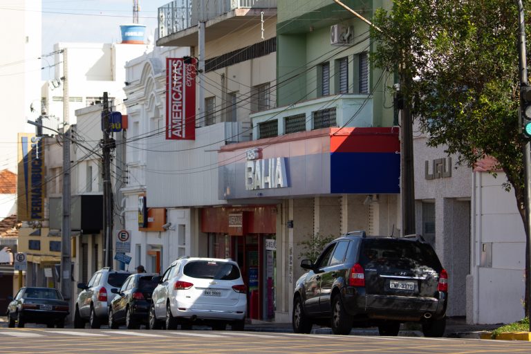 Comércios de Adamantina, Lucélia e Osvaldo Cruz podem abrir na segunda e terça