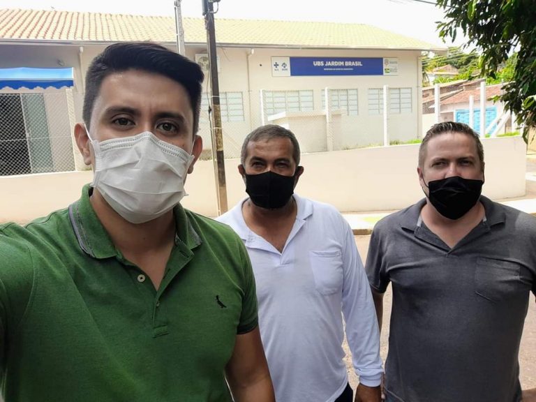 Vereadores de Adamantina querem fiscalizar vacinados contra covid-19