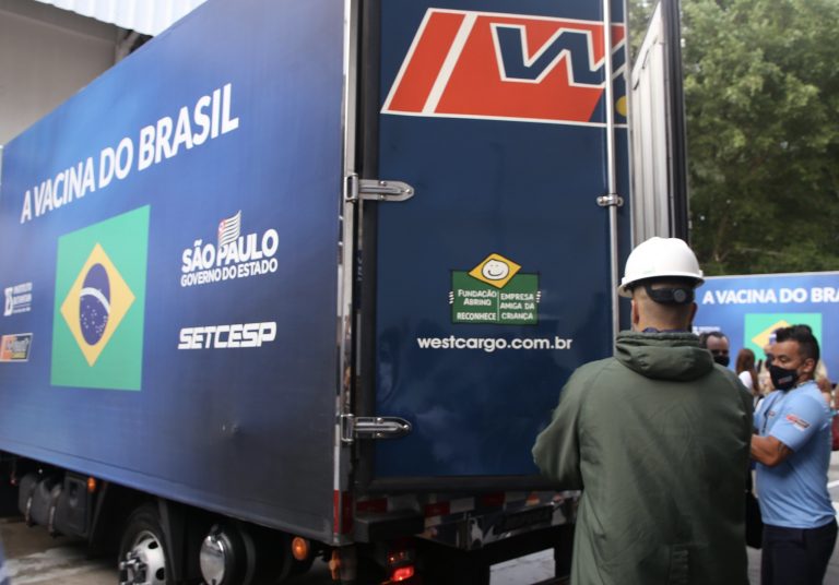 SP entrega mais 5 milhões de doses da vacina do Butantan ao Brasil
