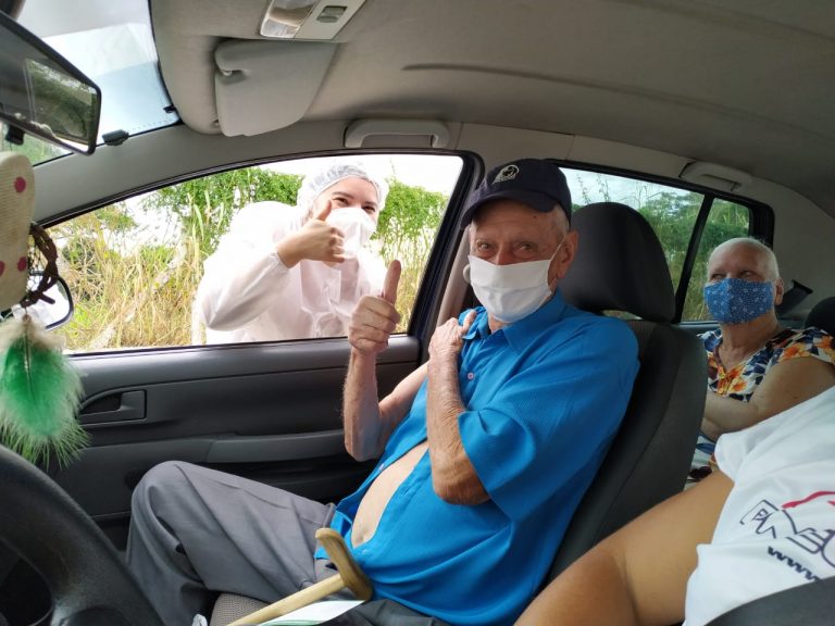 Adamantina já imunizou 49% dos idosos e profissionais de saúde