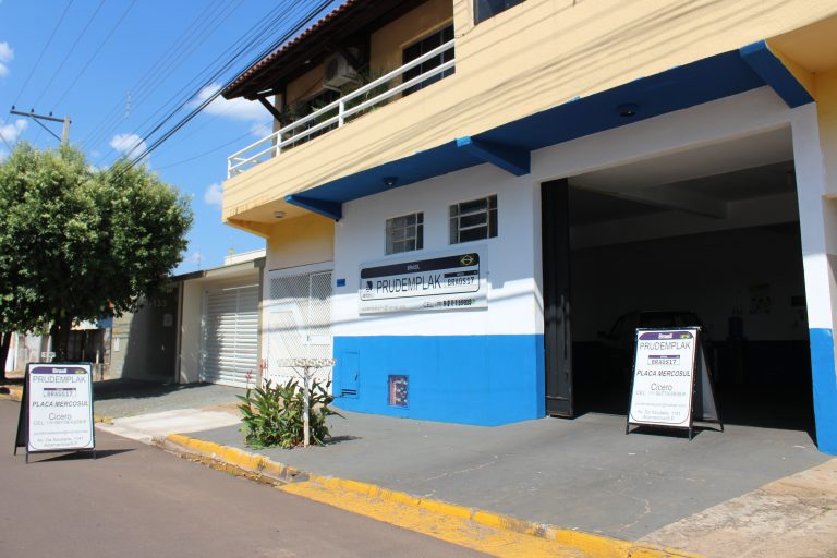 Com mais de 15 anos de experiência, Prudemplak se destaca pela excelência do serviço de emplacamentos de veículos