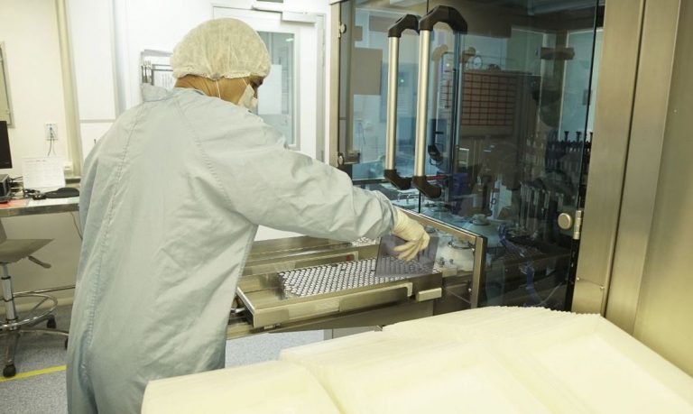 Fiocruz entrega mais de 1 milhão de doses de vacina a partir de quarta