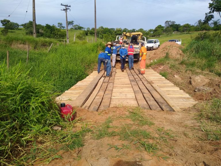 Adamantina recupera ponte localizada na Estrada Kobori