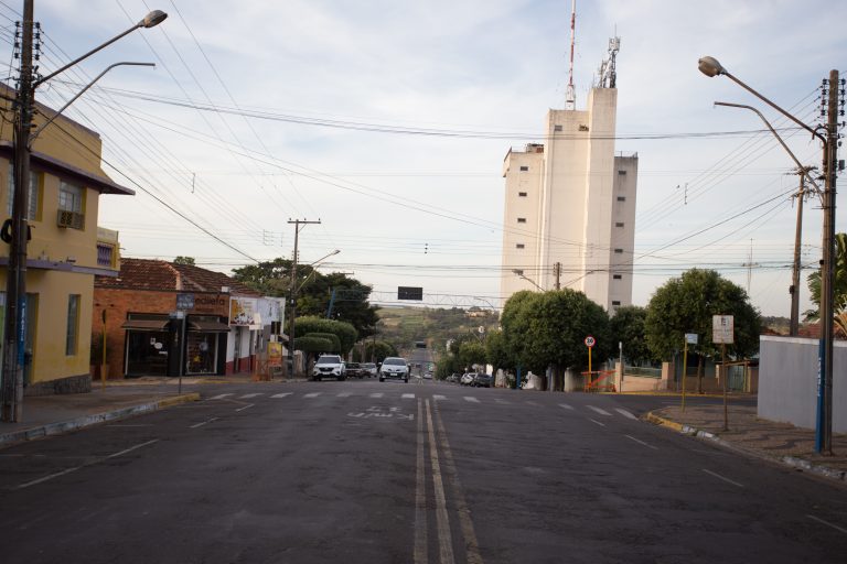 Lucélia autoriza uso de vagas para drive-thru em frente de estabelecimentos comerciais