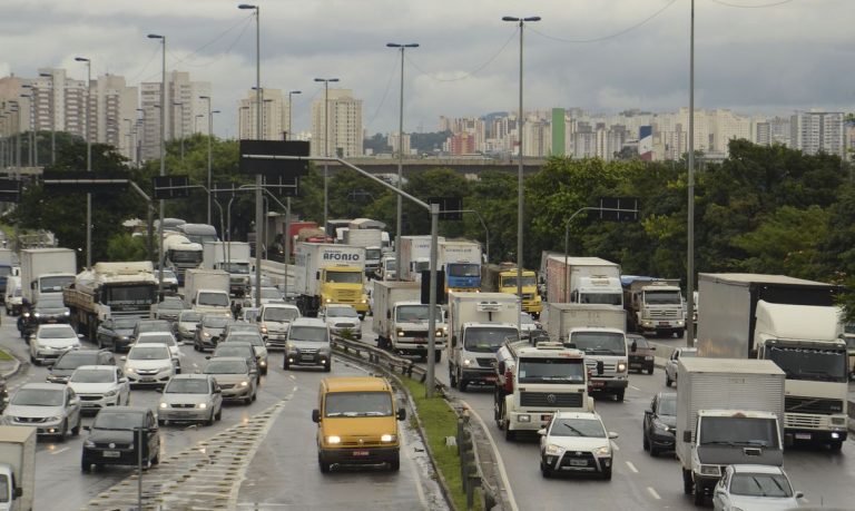 Seguro obrigatório voltará a ser pago em 2025