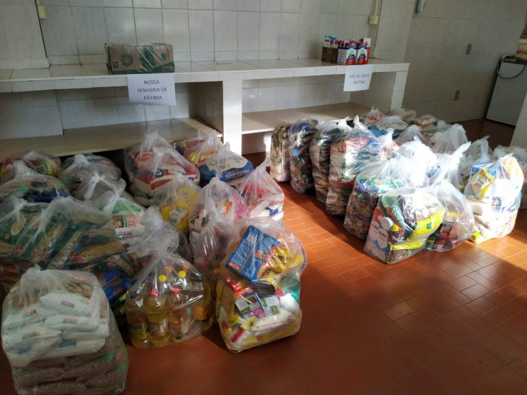 Quem for se vacinar contra covid-19 pode doar alimentos; campanha já arrecadou mais de 900 quilos