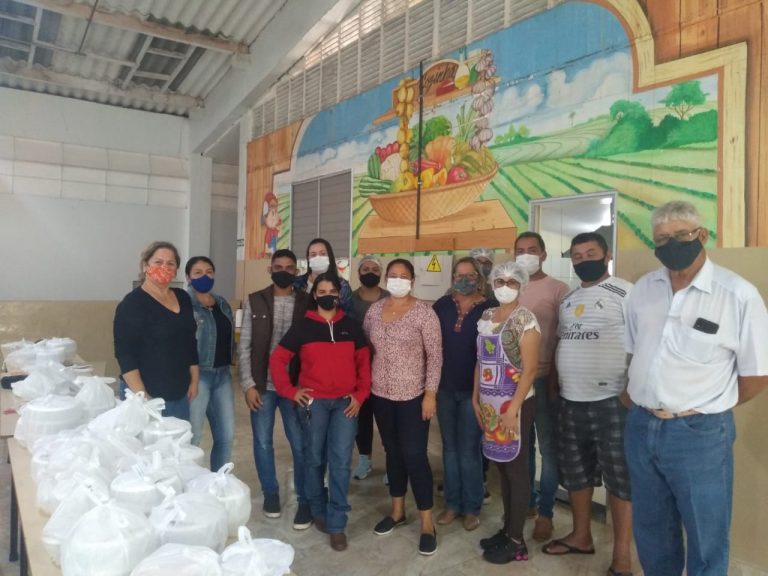 Prefeitura distribui 300 marmitas para os salmouroenses