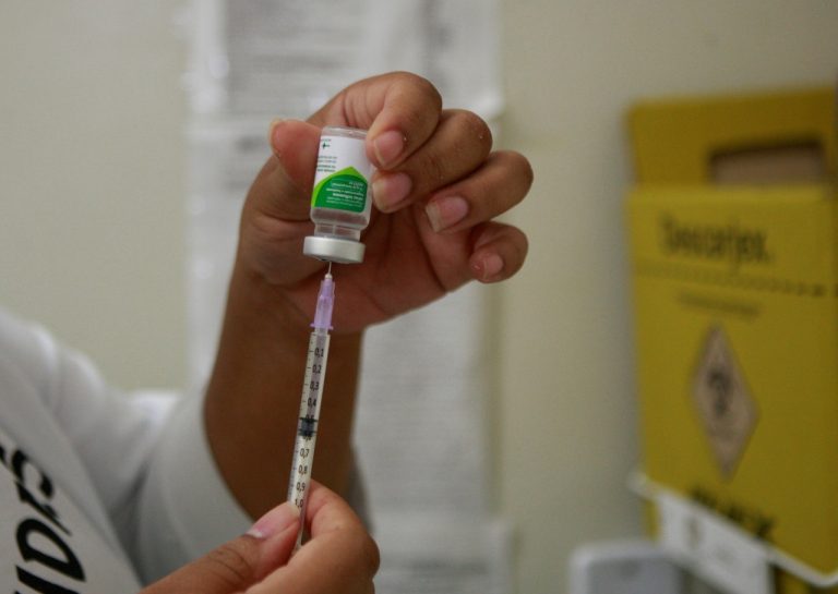 Adamantina já vacinou 1,6 mil pessoas contra a gripe; veja quem pode se proteger