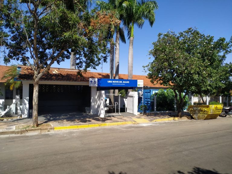 Aplicação da dose de reforço da vacina contra a COVID-19 em adolescentes tem início hoje (2) no período da tarde