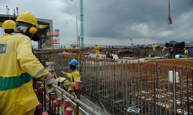 Confiança do empresário da construção tem primeira alta do ano