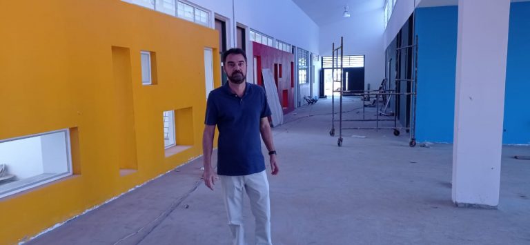 Prefeitura de Rinópolis vai licitar compra de móveis para Creche Escola