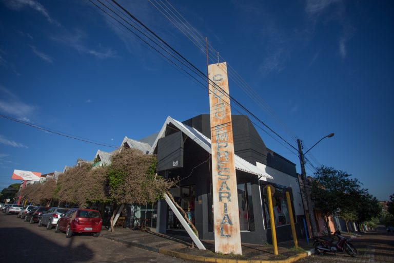 Comércio de Adamantina amplia horário para o Dia dos Namorados nesta sexta e sábado