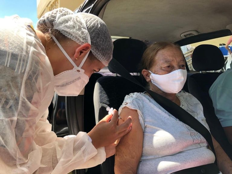 Osvaldo Cruz vacina pessoas de 37 a 39 anos contra a covid-19 nesta quarta