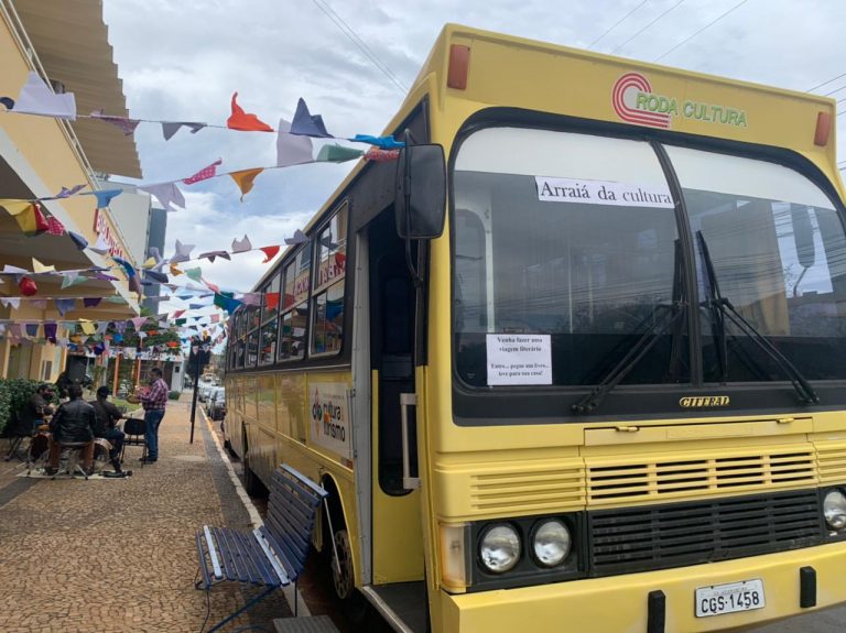 Cerca de 500 livros já foram doados pela Cultura de Adamantina