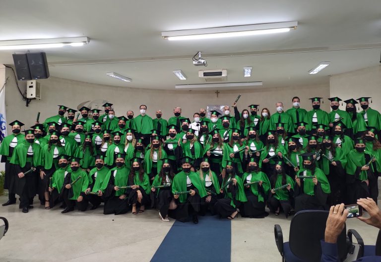 UniFAI forma a primeira turma de Medicina