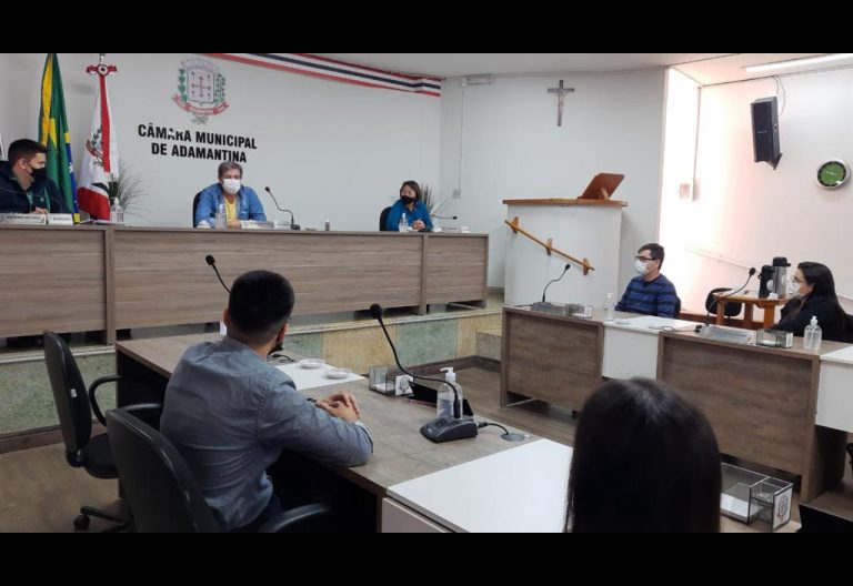 Alunos de Medicina apresentam a Legislativo municipal proposta de promoção à saúde