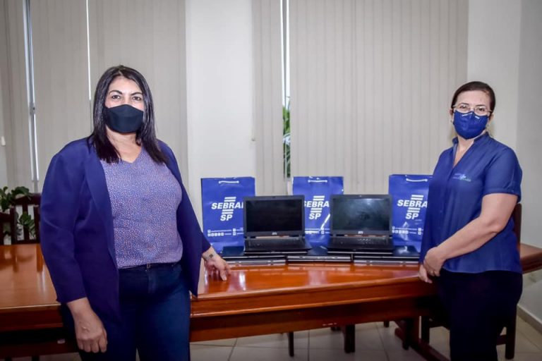 Hospitais de Osvaldo Cruz e Parapuã recebem notebooks do Sebrae-SP