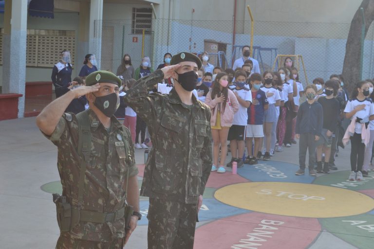 Antecedendo a Semana da Pátria, Tiro de Guerra promove atividades nas escolas de Adamantina