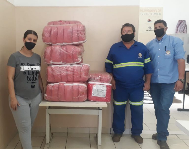 Fundo Social de Solidariedade de Adamantina recebe doação de cobertores da Sabesp e Usina Branco Peres