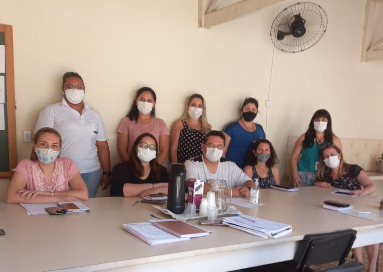 Adamantina executa ações com crianças e adolescentes que comercializam balas nos semáforos