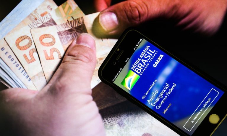 Caixa paga auxílio emergencial a nascidos em agosto