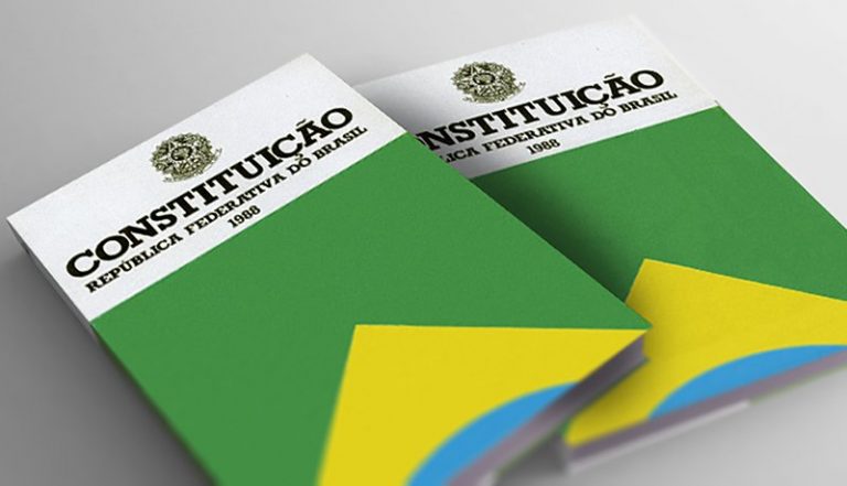 Os 33 anos da Constituição Federal, suas conquistas e desafios para o futuro