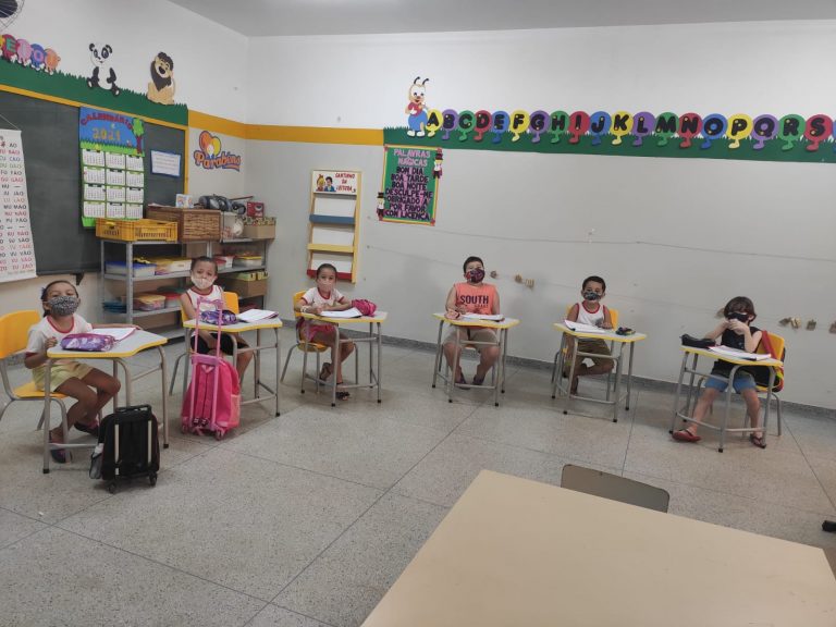 Secretaria de Educação adquire mobiliário para escolas municipais de Adamantina