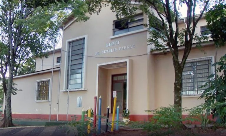 Escolas municipais de Osvaldo Cruz seguem alternando turmas com 50% dos alunos