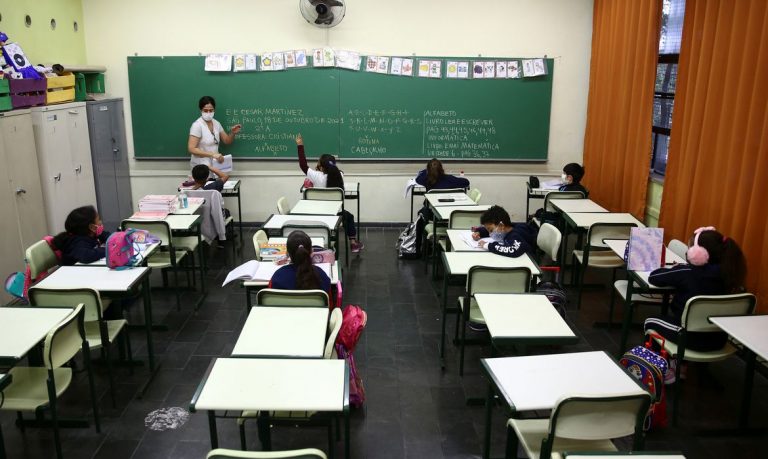 Governo de São Paulo anuncia calendário escolar de 2022