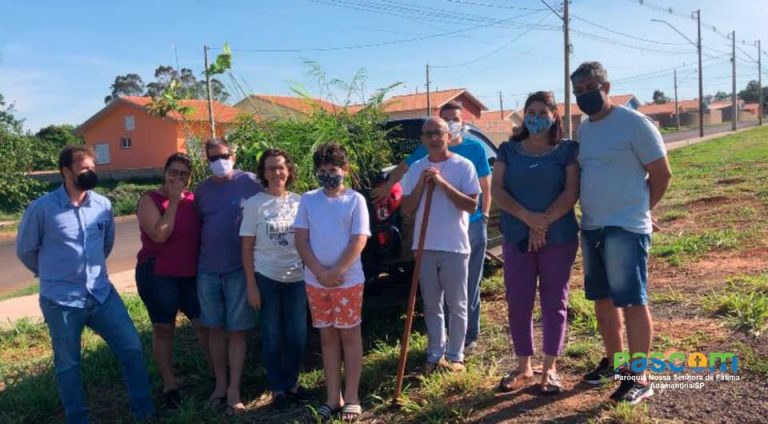 Paróquia de Fátima planta 96 mudas em área verde do Residencial San Miguel