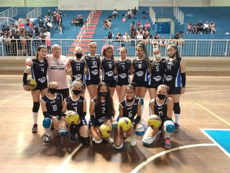 Voleibol de Adamantina vence Presidente Prudente e vai à final estadual em Serrana