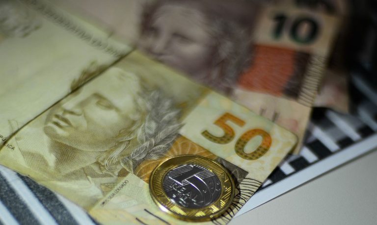 Caixa paga hoje Auxílio Brasil a cadastrados de NIS final 4