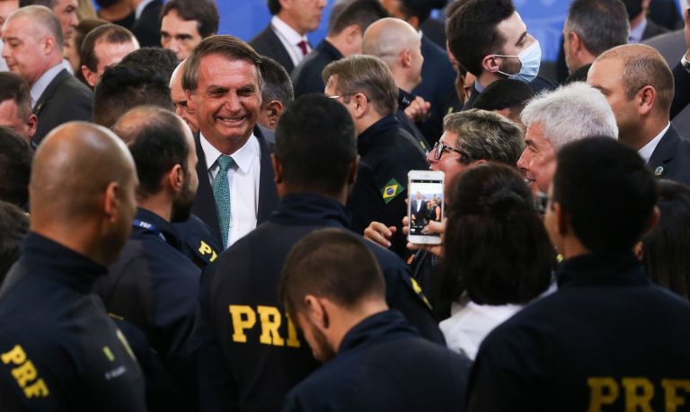Policiais federais devem ter reajuste até 2022, diz presidente