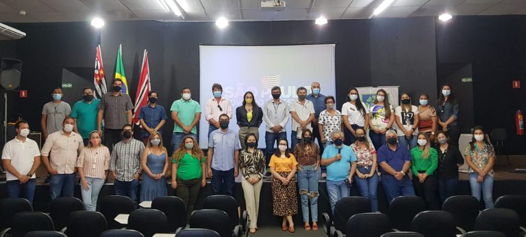 Adamantina sediou encontro regional do Município VerdeAzul