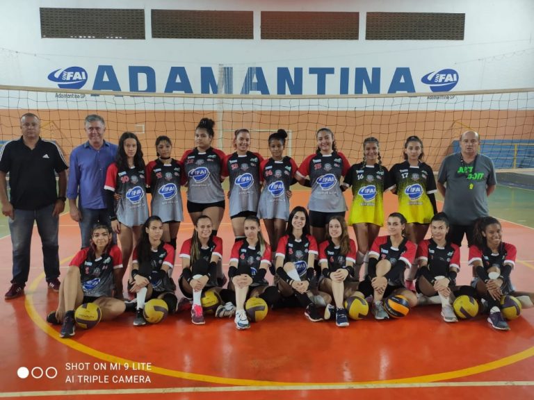 Equipes da Selar recebem uniformes da UniFAI para jogos e competições oficiais