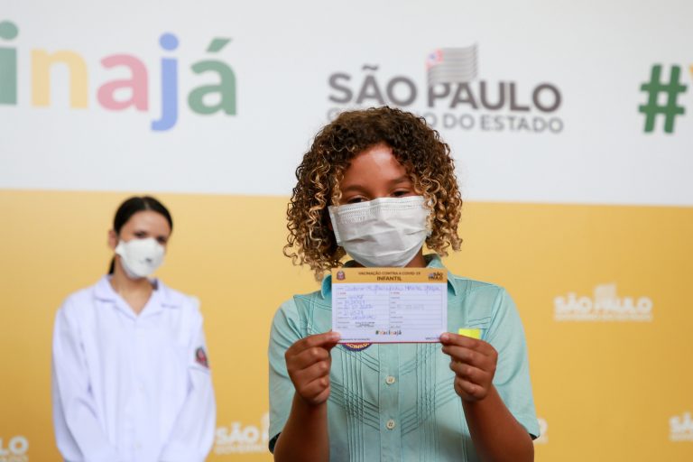 Coronavac é liberada e SP confirma dose inicial para crianças do estado em 3 semanas
