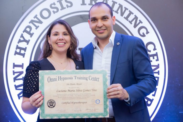 Luciana Gomes Tino é a primeira hipnoterapeuta do Oeste paulista