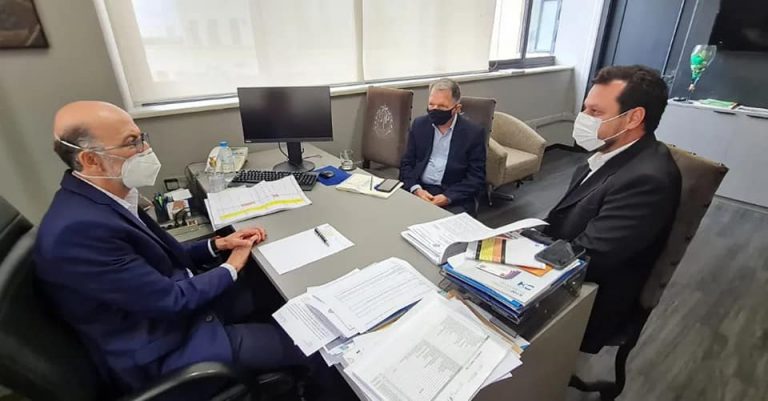 Prefeitura busca recursos para cobrir barracas do poliesportivo