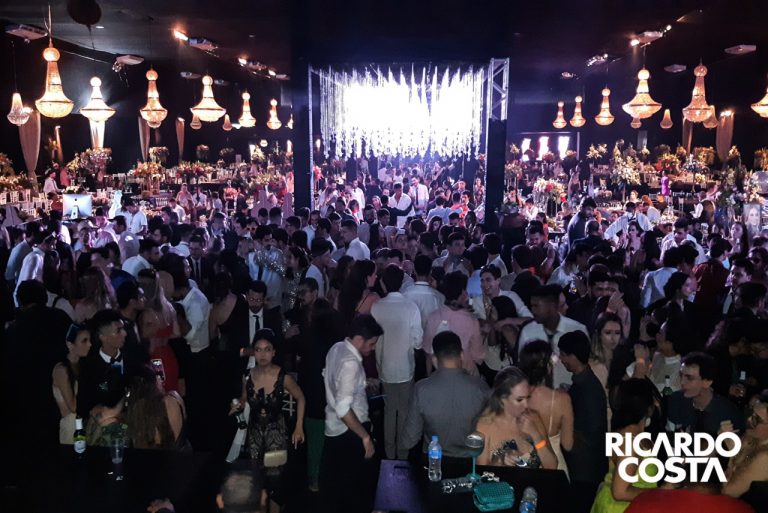 Ilumilight, de Adamantina, participa das festas de formatura da 41ª turma de Medicina da Unoeste em Presidente Prudente