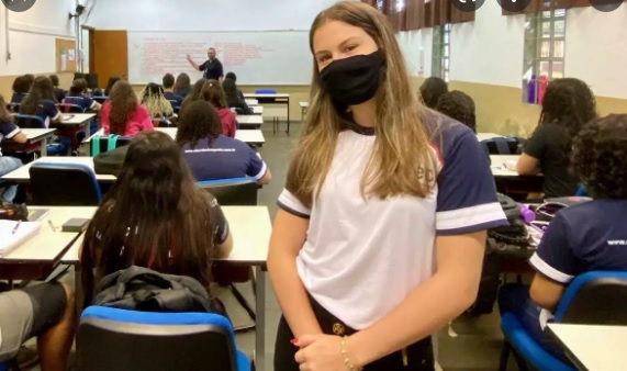 Estudantes de Etecs e Fatecs voltam às aulas em formato 100% presencial