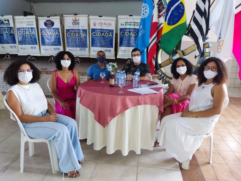 Em abertura de evento, secretário de Cultura diz que “Estado é incompetente para sanar desigualdade social”
