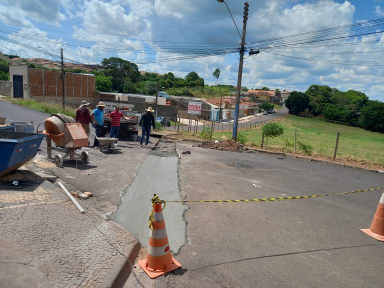 Prefeitura de Lucélia inicia a construção de canaletas