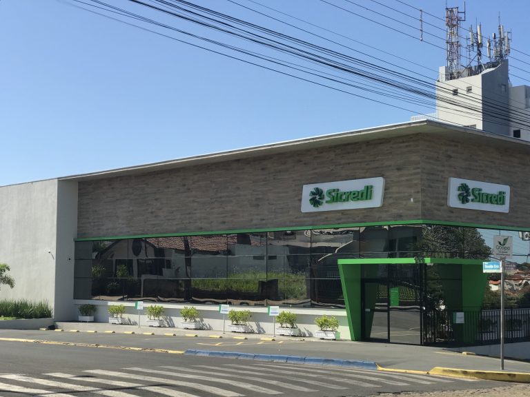 Sicredi está entre as 5 melhores instituições financeiras brasileiras no ranking mundial da Forbes